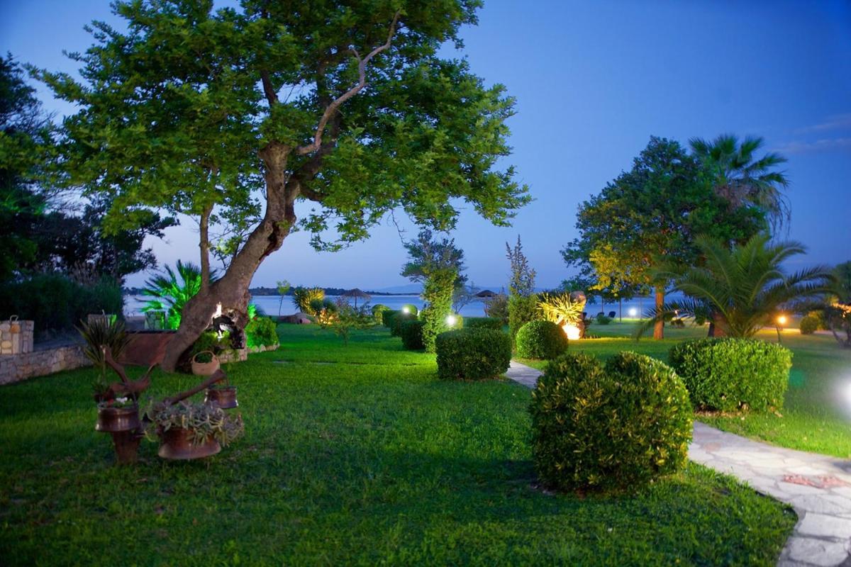 Stamos Apartments And Studios 沃尔沃罗 外观 照片